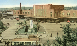 横浜駅前（東口）